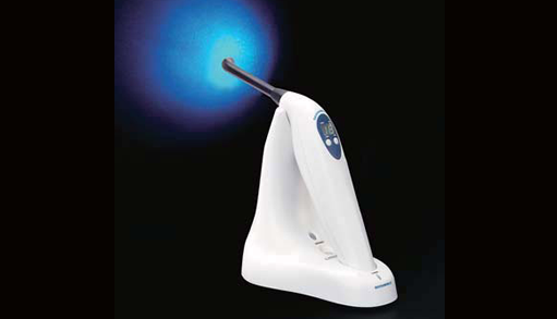 Cordless LED curing light